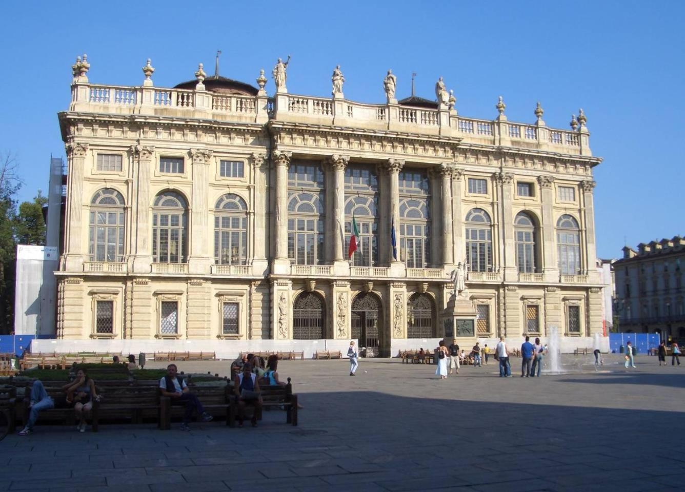 Nonpertutti Piazza Castello Senior E Famiglie Top Turin Exterior photo